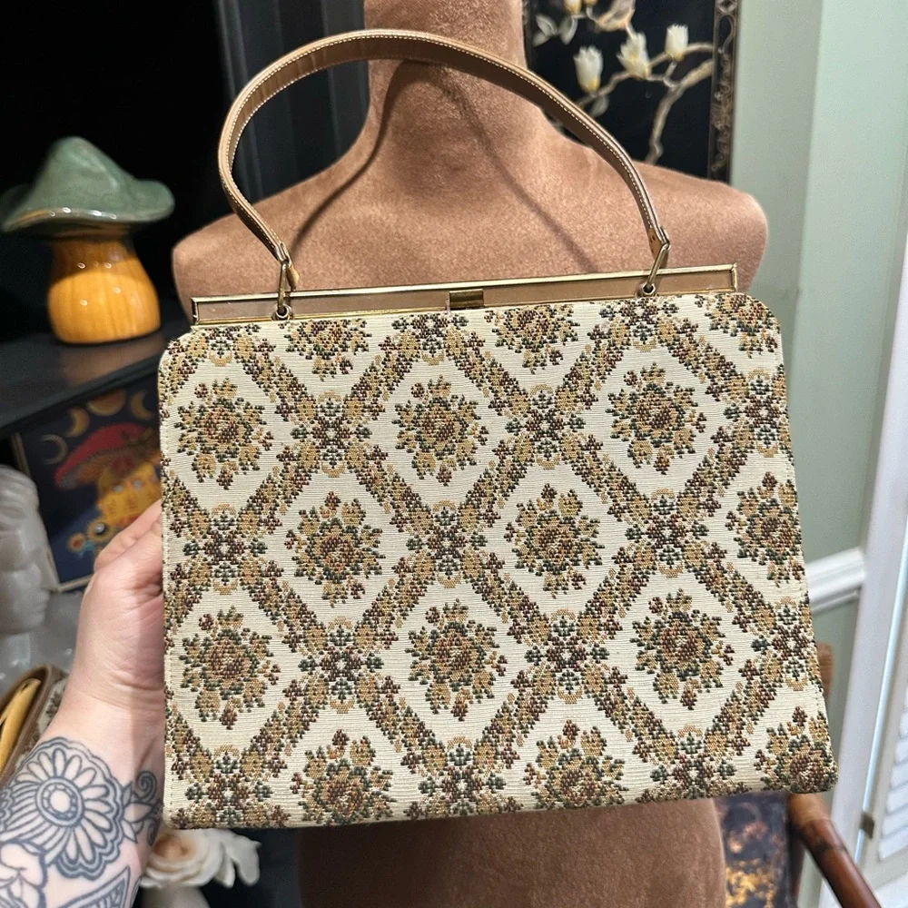 Vintage Handbag & Heel Set – Size 6 – Coordinated & Collectible